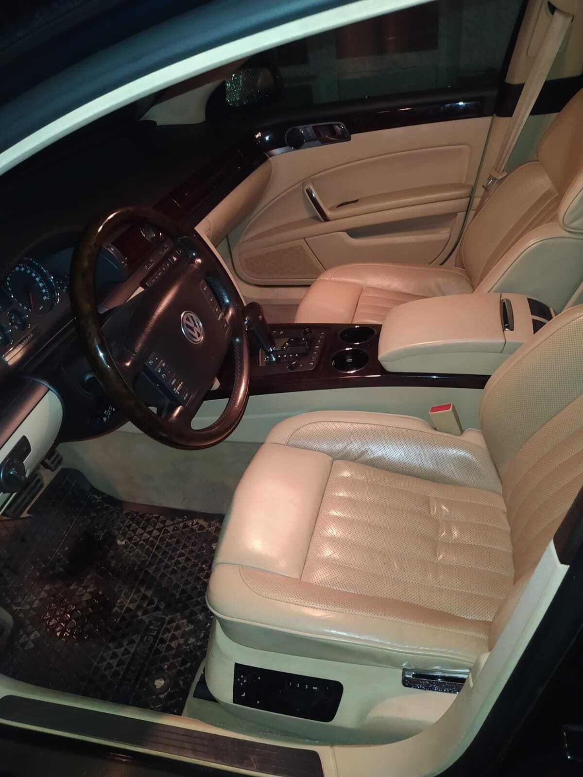 VW Phaeton 3.0 V6 TDI, всичките части са налични, освен предна броня
