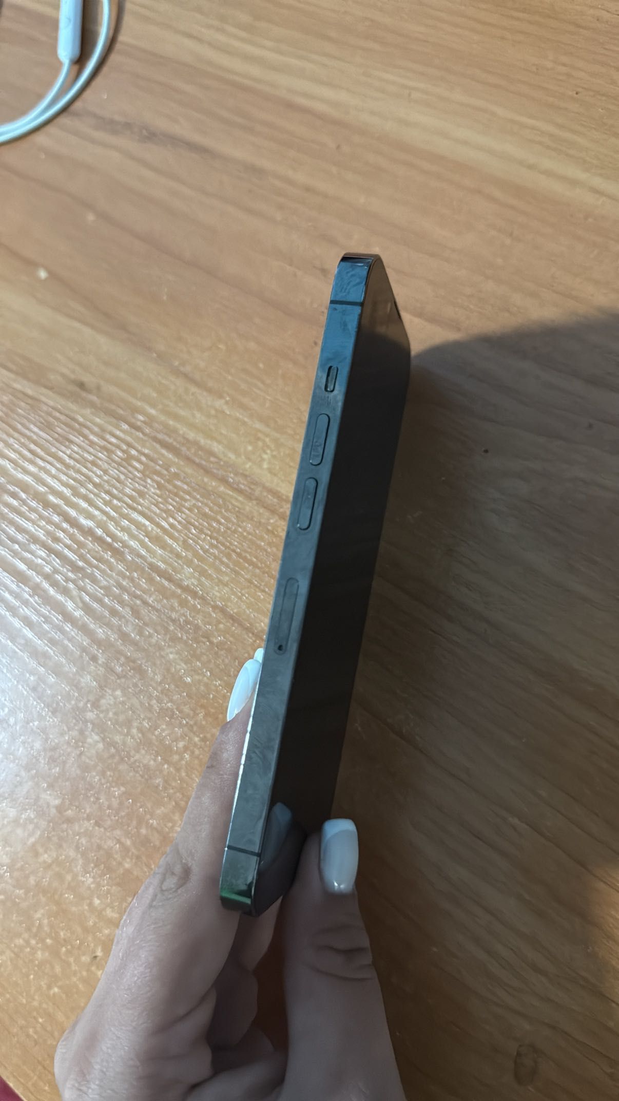 Продавам iPhone 13 Pro