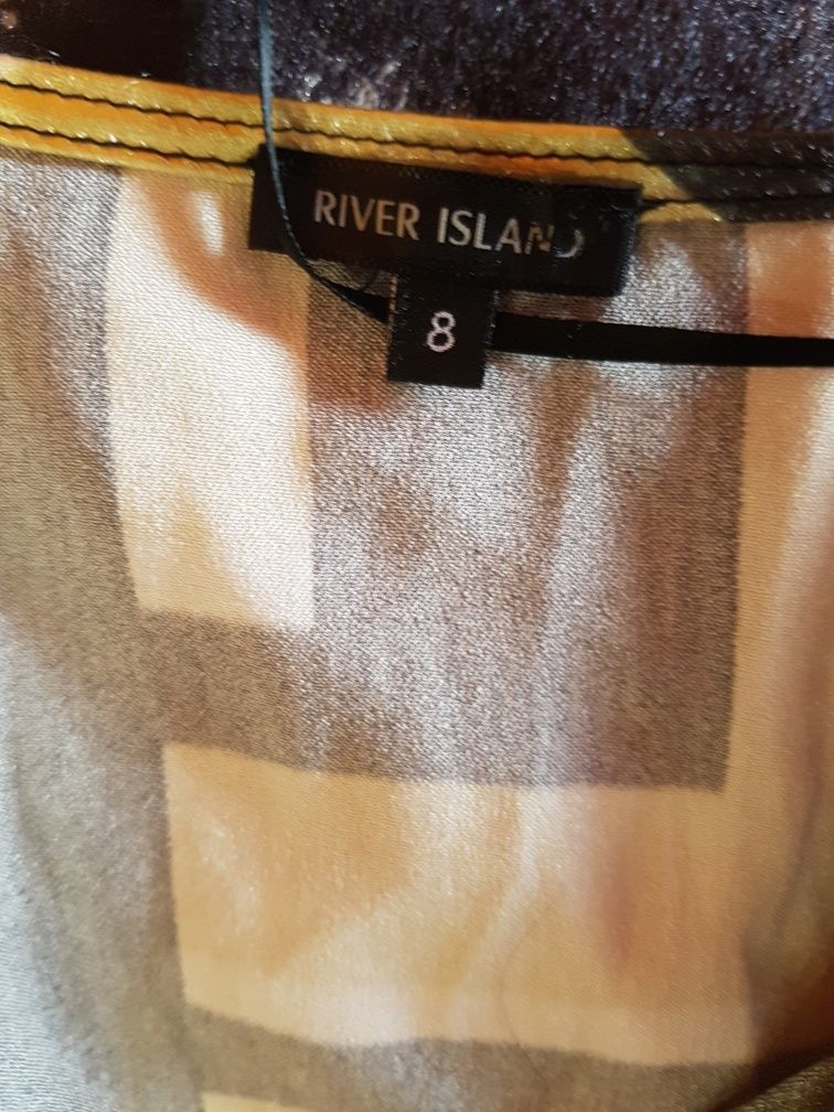 Pantaloni luciosi+bluza River Island, ambele la doar 45 lei