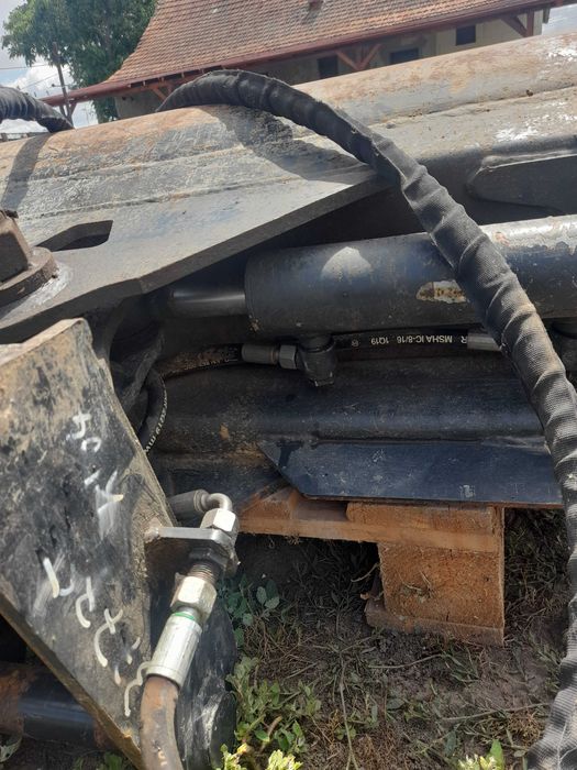 Cupă miniexcavator