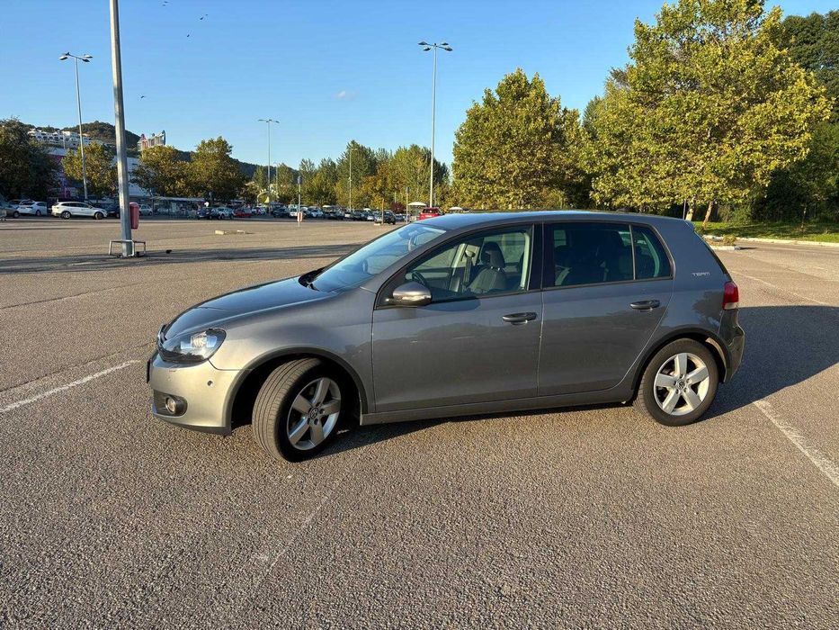 VW Golf 6 – 1.6 TDI, Euro 5, dublu climatronic, Navi, Carplay