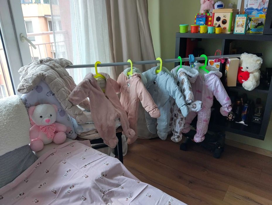 Бебешки космонавти много запазени размер 56,62,64