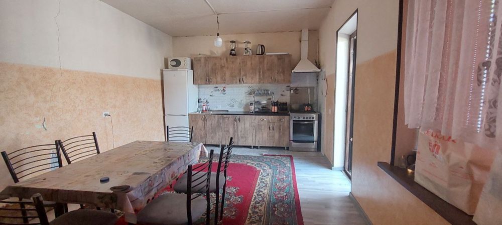 Raysentr Dalaguzarda 4 sotix xovli uy sotilmoqda Fayzli xovli joy