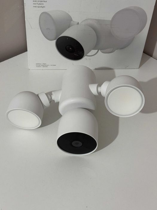 Camera de supraveghere Google Nest Cam + Proiector