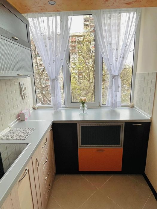 Дава се под наем Двустаен апартамент в Пловдив, Кършияка - 55 кв.м за 450 € - Снимка #3