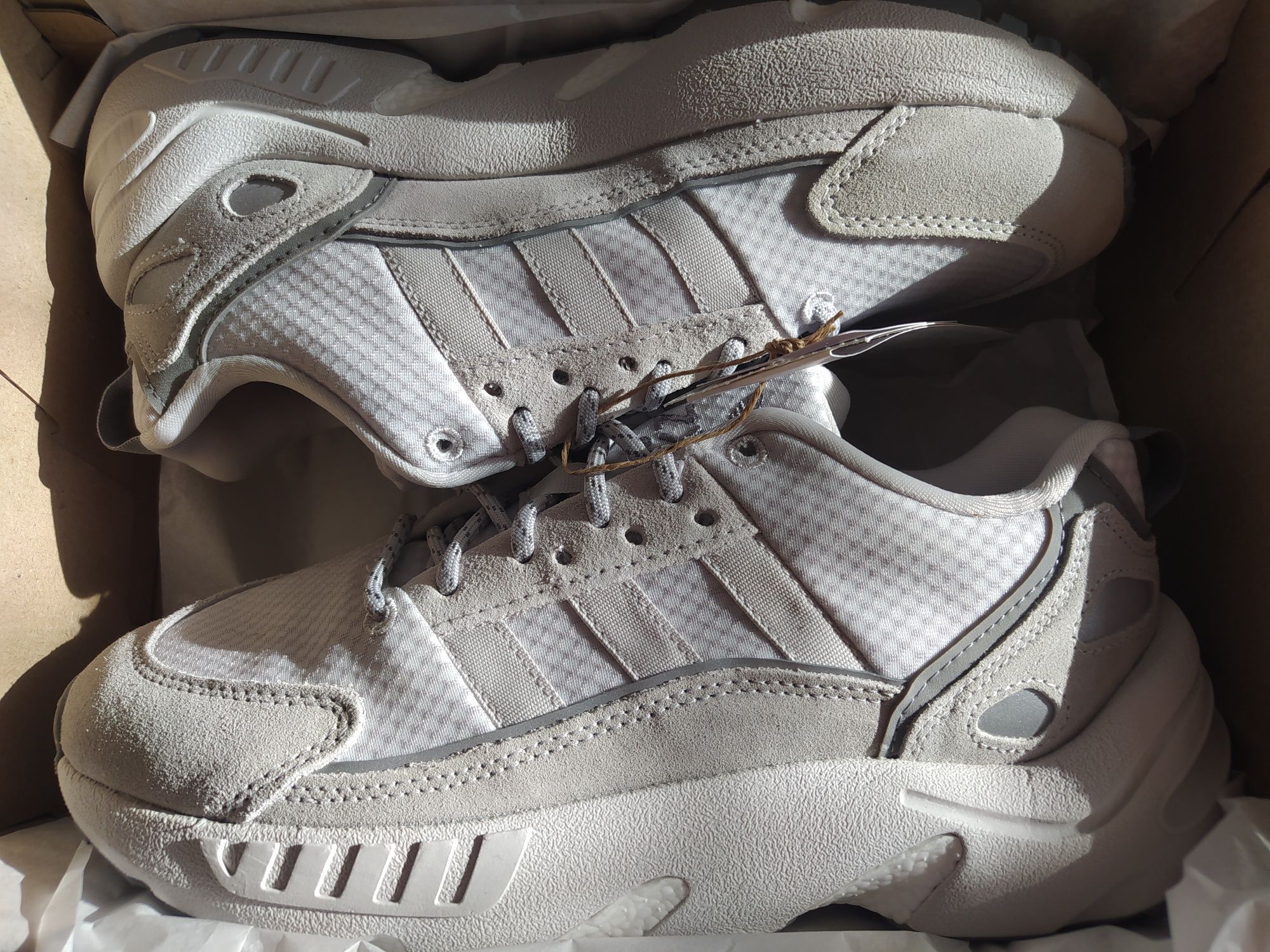Нови дамски маратонки Adidas ZX22 Boost, ном.39