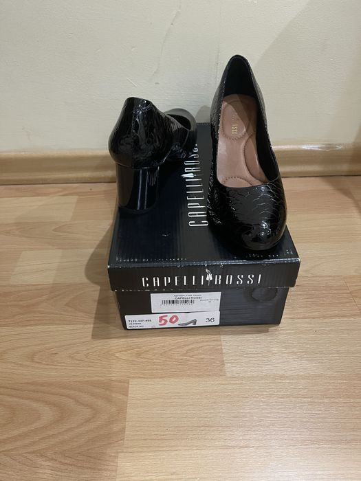 Продам туфли женское Италия