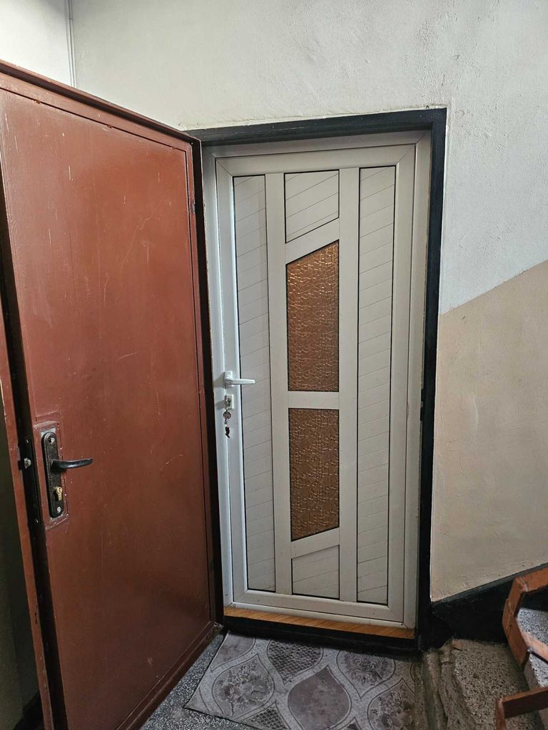 Продава се Тристаен апартамент в Пещера - 65 кв.м за 981 €/кв.м - Снимка #18