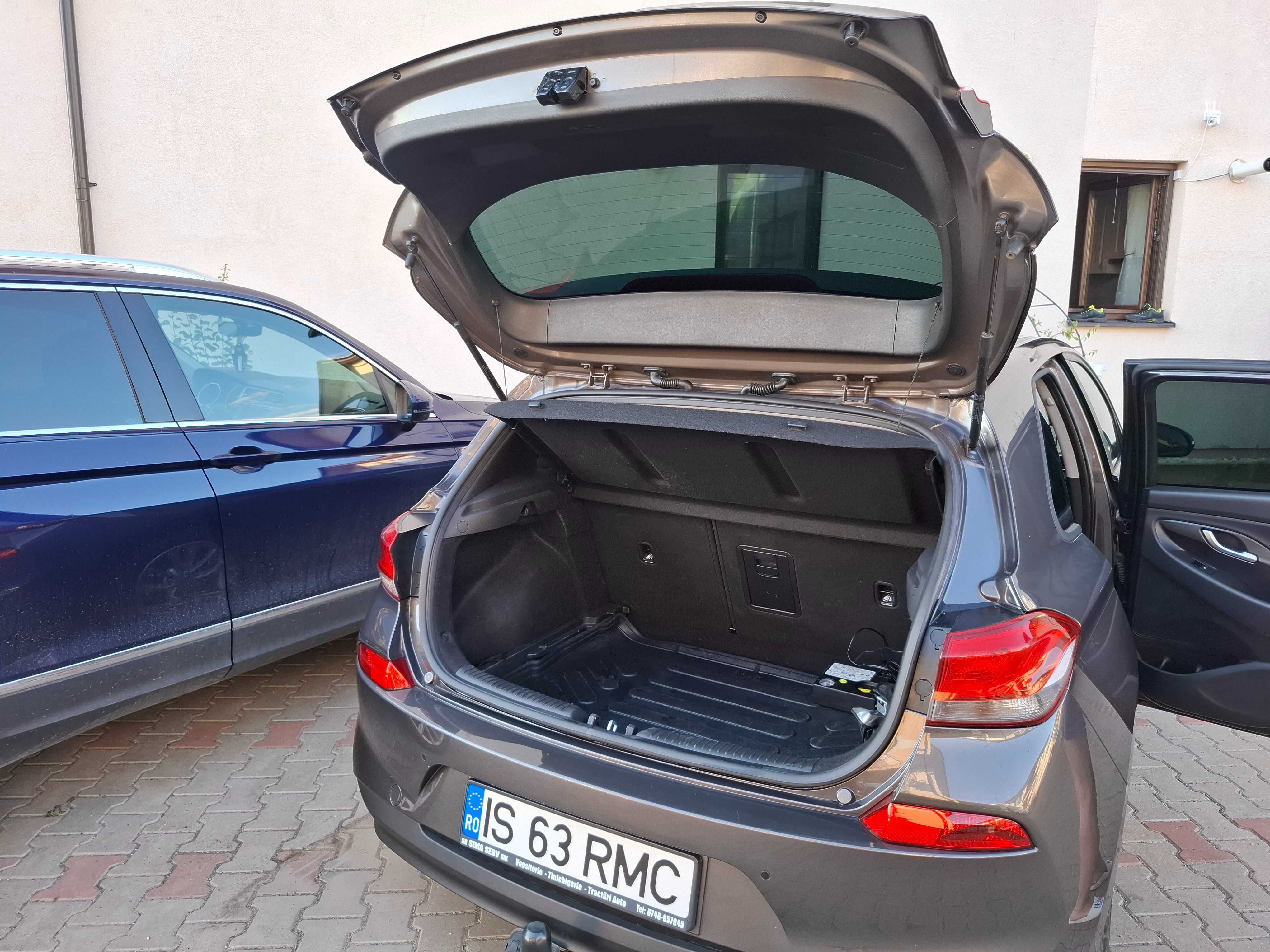 Hiundai i 30 2018 ,52000km ,11900 e