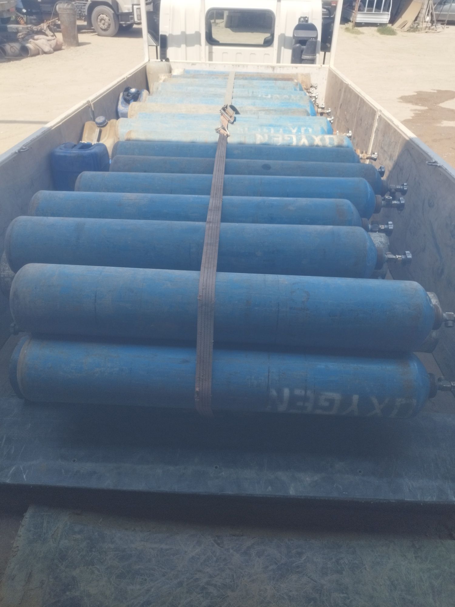 Balonlar harxil turdagi 10 lik 20 lik 25 lik 40 lik 50 lik