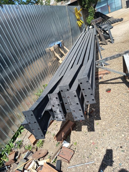 vindem structuri metalice diferite mărimi