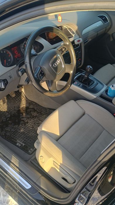 Vând audi A4 2010