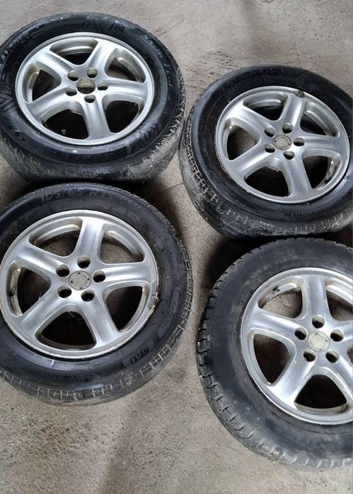 Vând jante de Golf 4