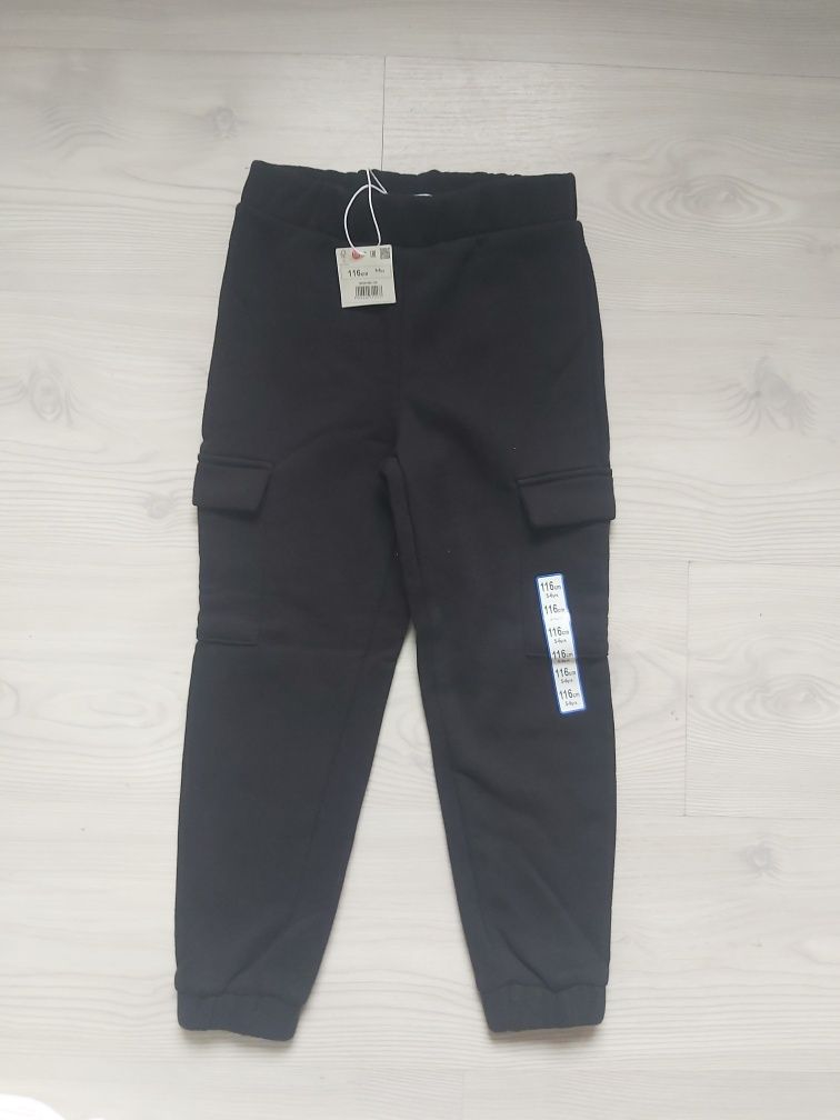 Pantaloni de trening Reserved noi unisex mărimea 116