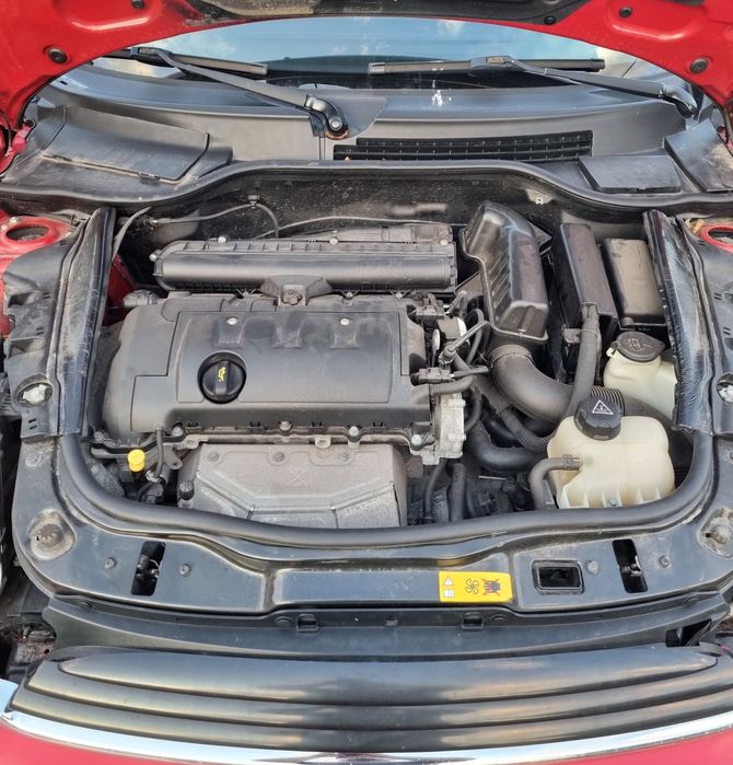 Mini Cooper -1.6 benzină- an 2011