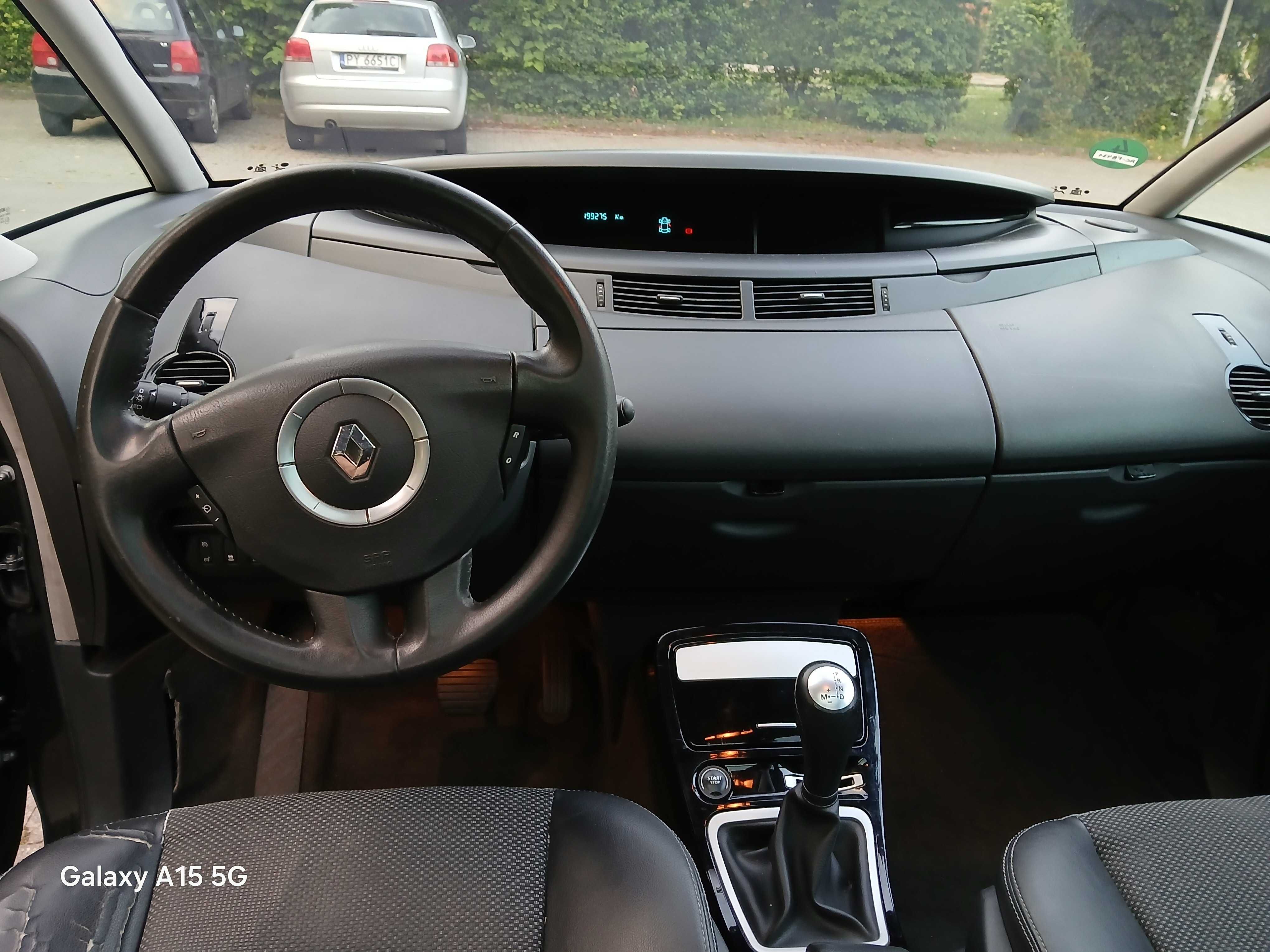 Renault Espace IV 2010 BVA 2.0 dci 150hp 7 места автоматик.
