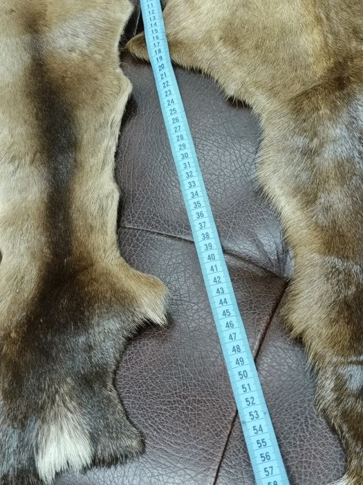Продам 2 шкуры с ног оленя