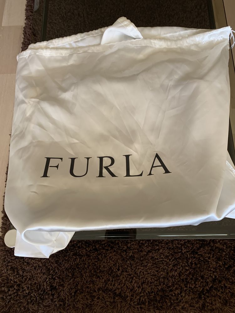 FURLA дамска чанта *Нова*