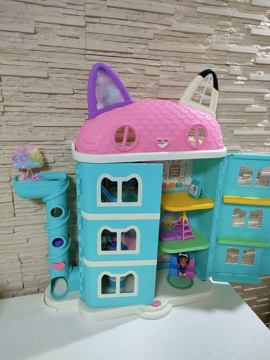 Vand Casuta lui Gabby