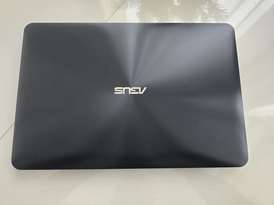 Laptop ASUS procesor Intel Core i7-5500U, 15.6", 12 GB RAM SSD 256GB