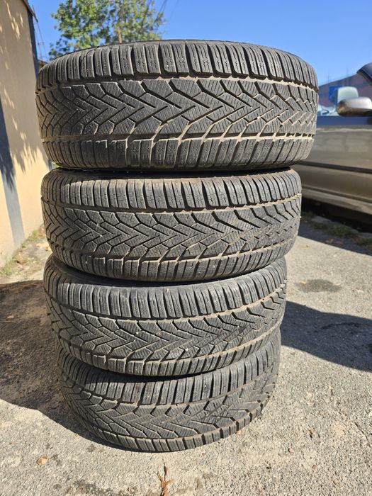 Vând 4 anvelope iarna Semperit 205 55 16