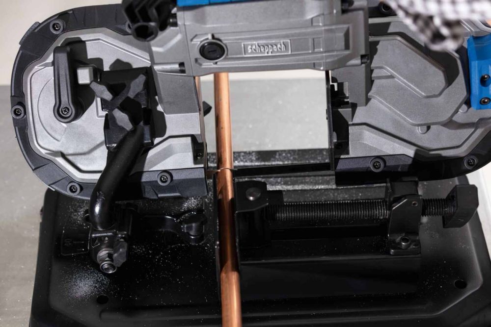 Лентоотрезна машина за метал / Лентова ножовка Scheppach MBS1200xt