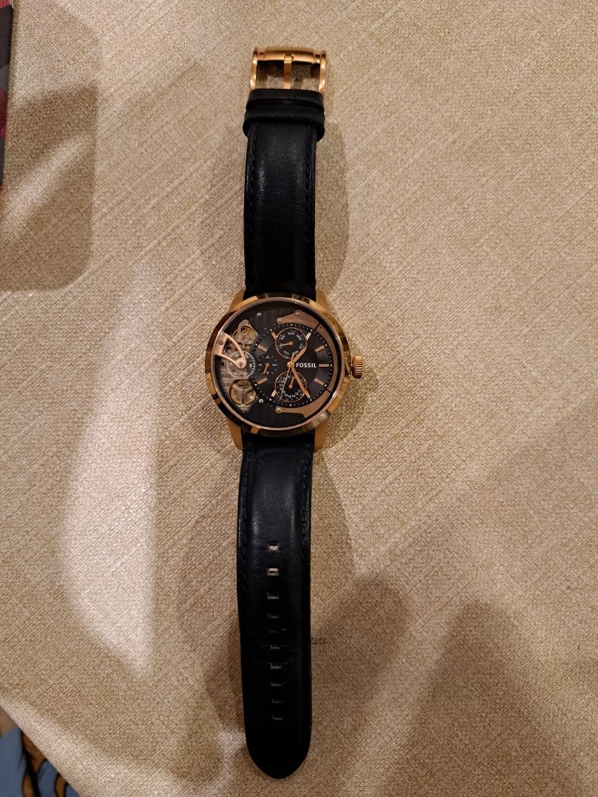 Часовник FOSSIL ME 1138