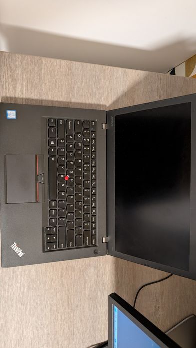 Laptop Lenovo Thinkpad T460 + Windows 10 Pro lifetime + încărcatorul