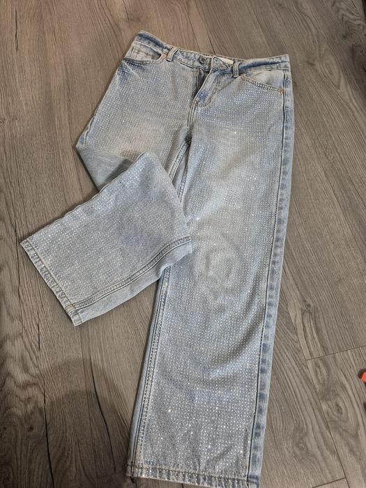 Blugi cu ștrasuri marimea 36 BERSHKA