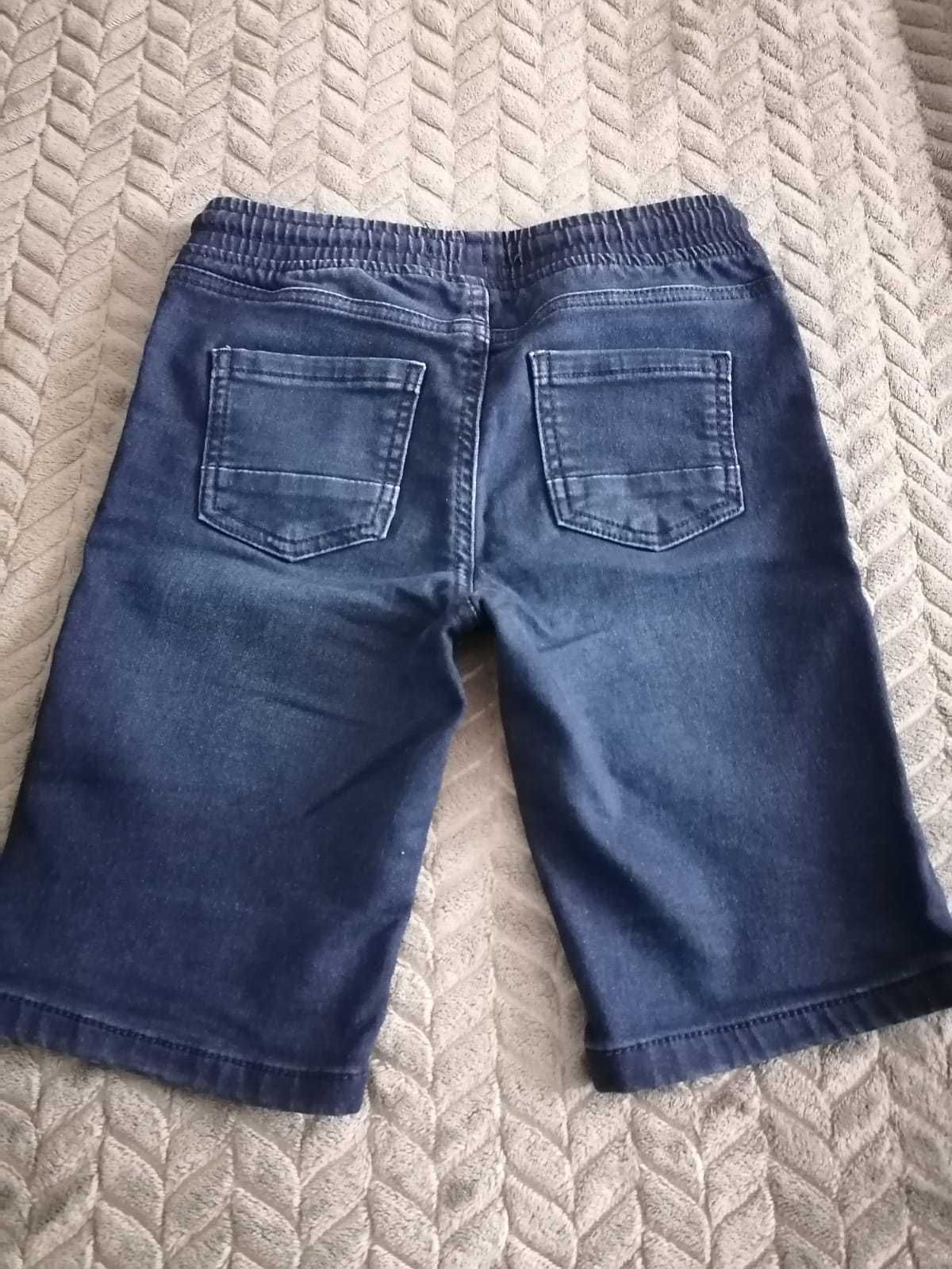 Къси дънкови панталони с джобове за момченца с размер 134