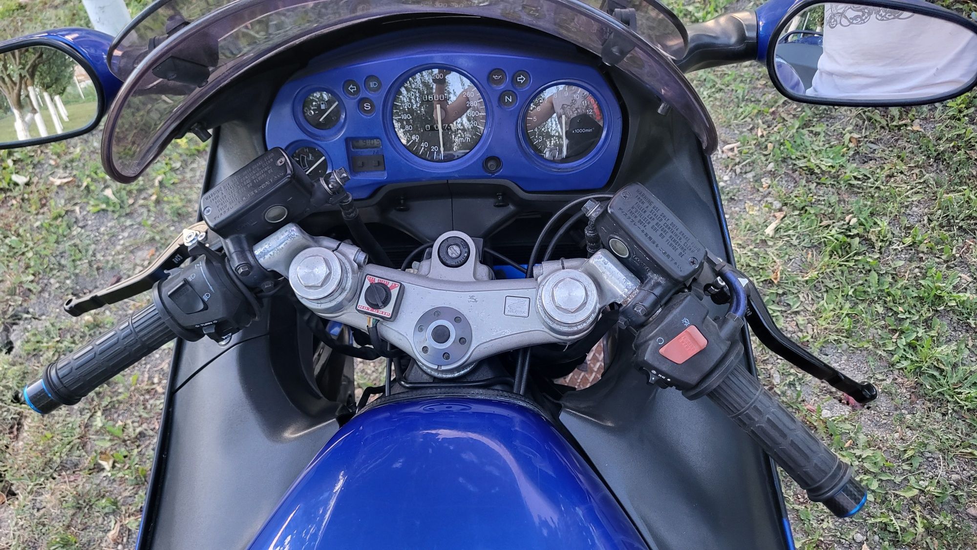 Honda  CBR 1100 XX