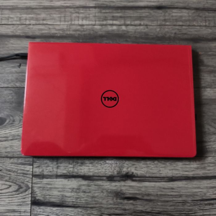 Лаптоп Dell Inspiron 15-3573