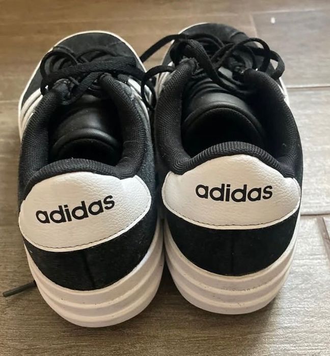 Обувки Адидас оригинални