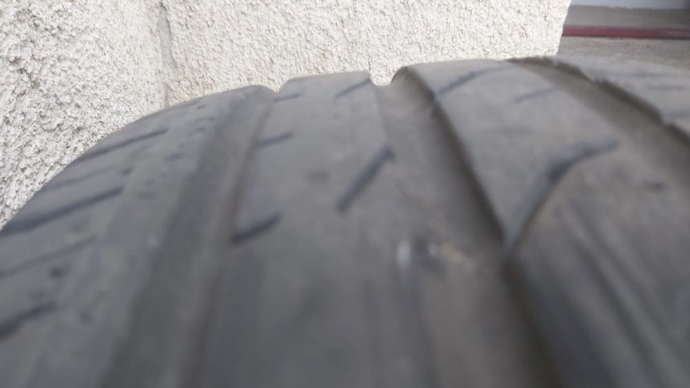 Vand 3 cauciucuri Debica,de iarna  si 4 cauciucuri de vara Continental