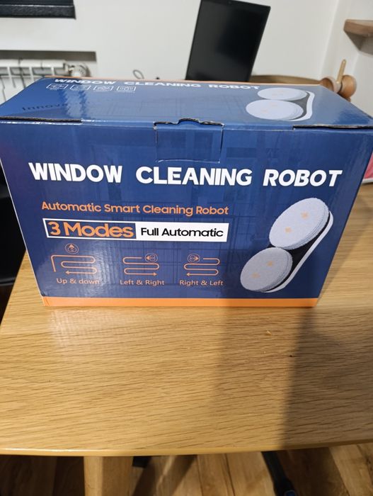 Robot spălat geamuri