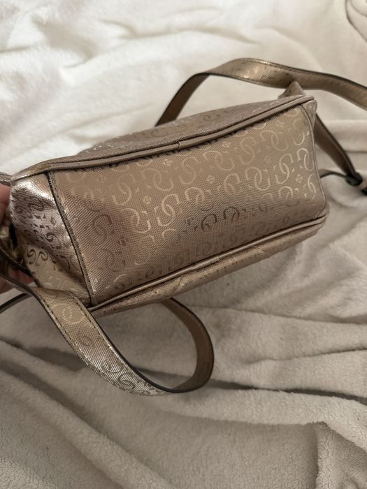 Дамска раница Guess