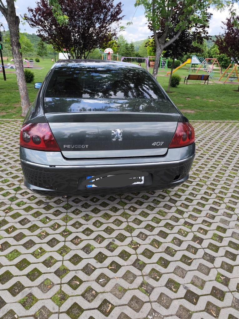 Vând sau schimb Peugeot 407