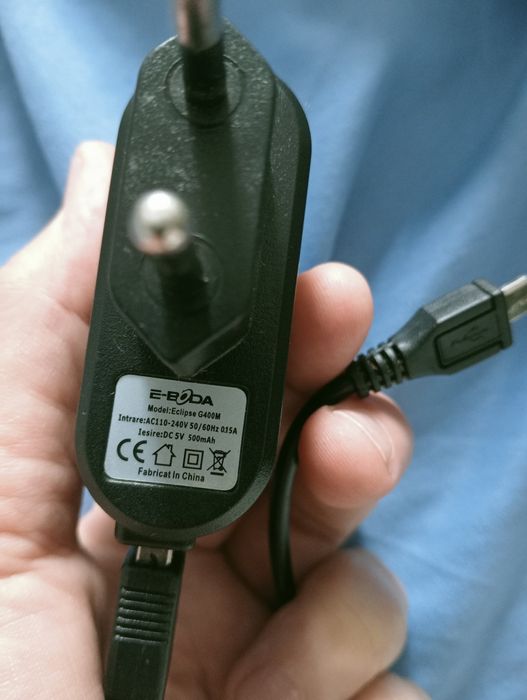 Vând lot de 4 încărcătoare telefon