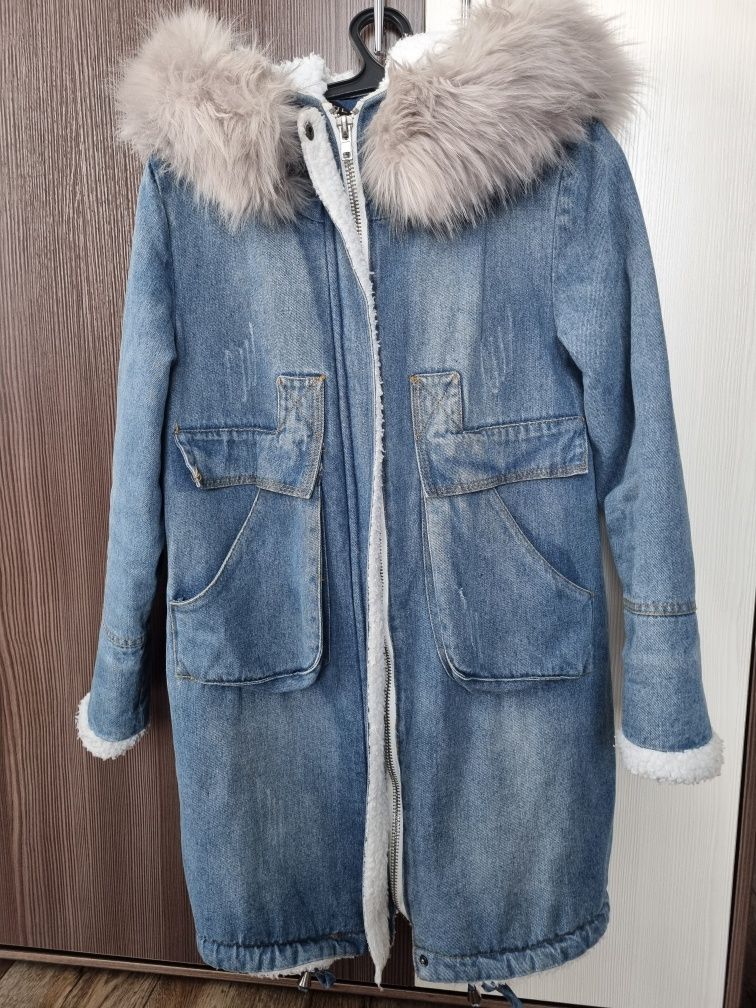 Продам демисезонную парку
