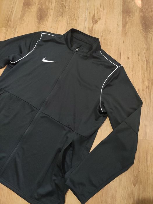 Bluza Nike mărimea XL persona înaltă