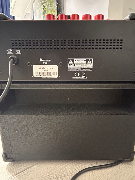 Chitara Bass cu amplificator