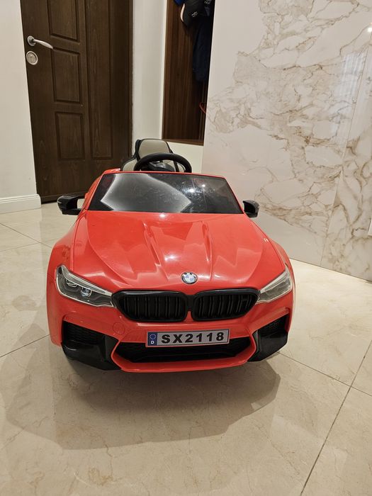 Masinuta electrica bmw x6