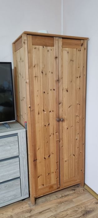 Dulap dormitor - lemn natur