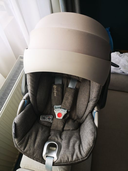 Стол за кола Cybex Cloud Z i-Size Plus + ЛЕТЕН КАЛЪФ цвят Soho grey
