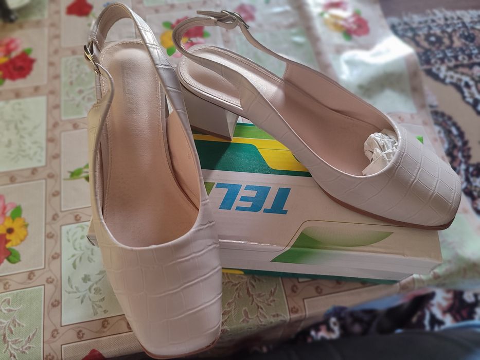 Обувь женская в идеальном состоянии