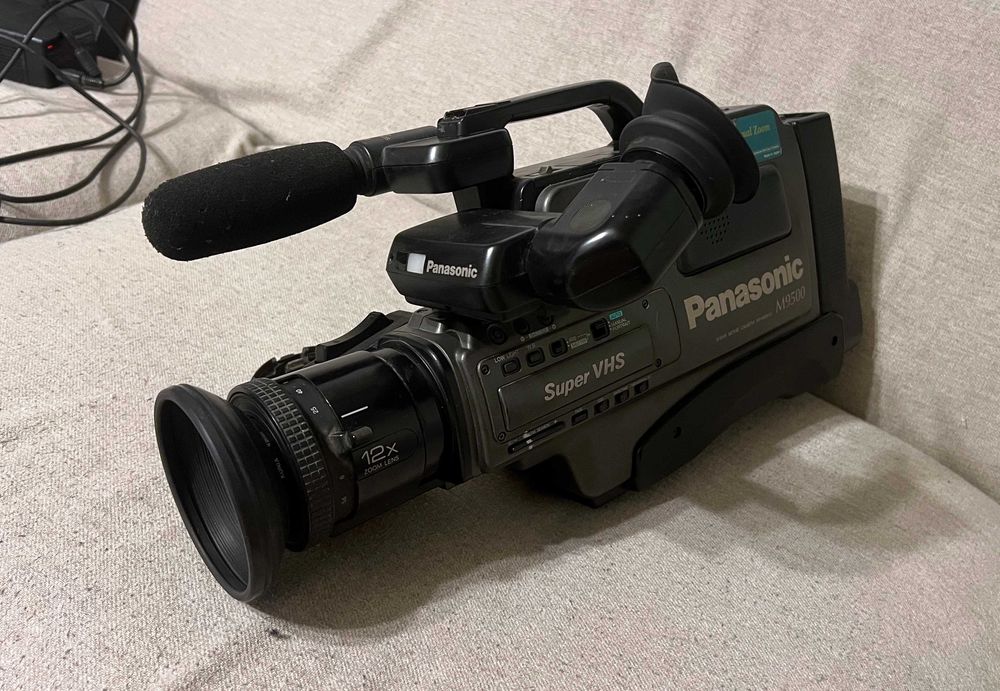 Camera video profesionala Panasonic NV M9500EN Super VHS Japan