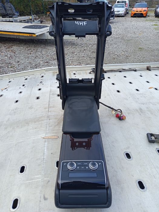 Задно барче/подлакътник за Audi A8