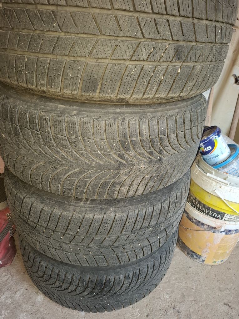 лети джанти Bmw x5 e53 оригинални с гуми зимни 255 55 18