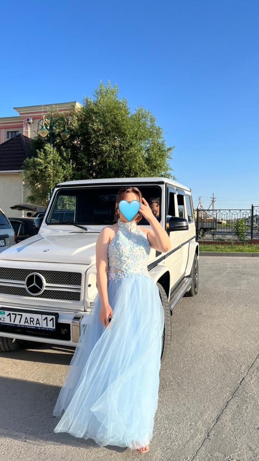 выпускное платье носила 1 раз в идеальном состоянии