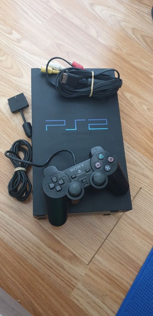 SONY PS2 с 1оригинал конролер SONY и компл.кабели -100лв